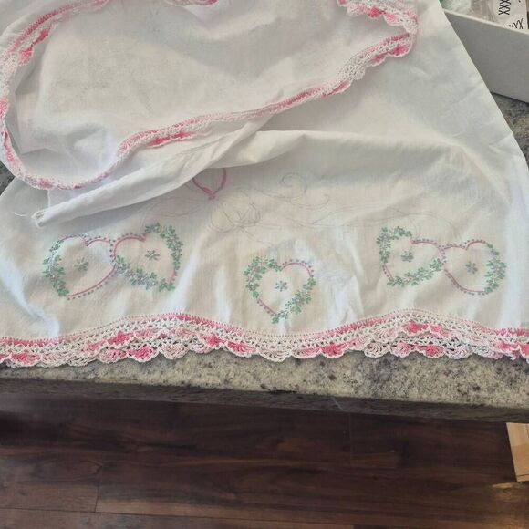 Pillowcases (2), White Cotton, Vintage Pink Variegated Crochet Heart Embroidery - Picture 12 of 12